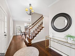 4752 33rd Street N, Arlington VA 22207