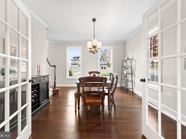 4752 33rd Street N, Arlington VA 22207