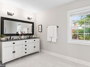 4752 33rd Street N, Arlington VA 22207