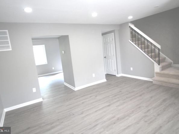 1029 Kings Court, Herndon VA 20170