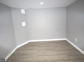 1029 Kings Court, Herndon VA 20170