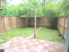 1029 Kings Court, Herndon VA 20170