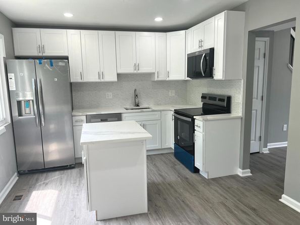 1029 Kings Court, Herndon VA 20170