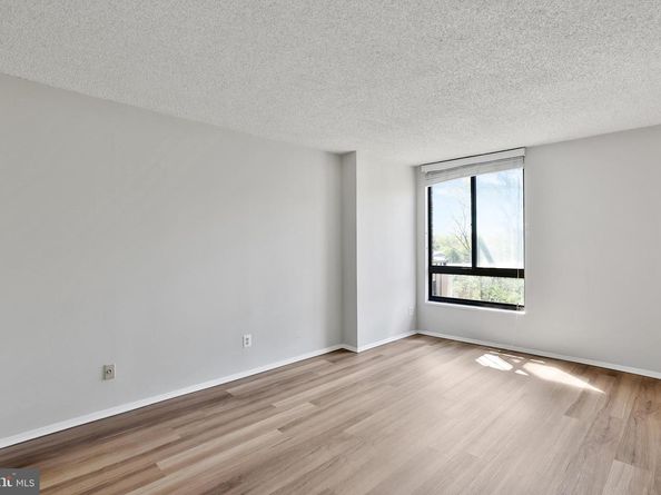 1800 Old Meadow Road 916, Mclean VA 22102