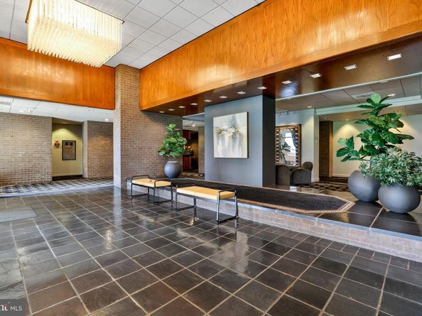 1800 Old Meadow Road 916, Mclean VA 22102