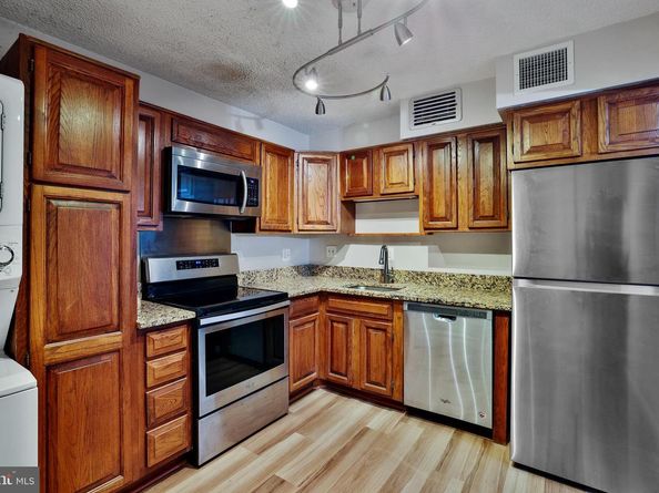 1800 Old Meadow Road 916, Mclean VA 22102
