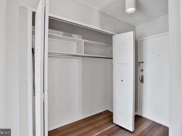 1800 Old Meadow Road 916, Mclean VA 22102