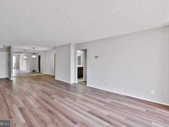 1800 Old Meadow Road 916, Mclean VA 22102