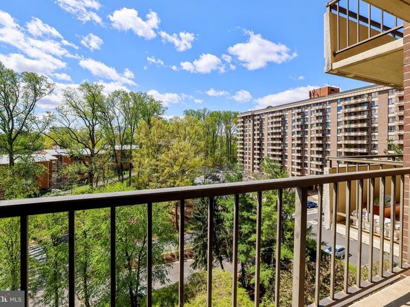 1800 Old Meadow Road 916, Mclean VA 22102