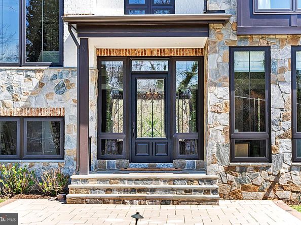 1109 Towlston Road, Mclean VA 22102