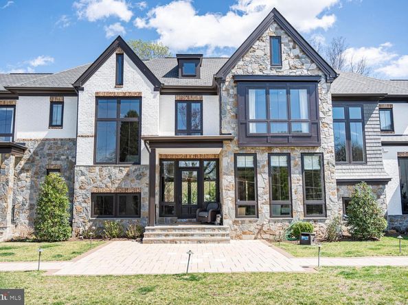 1109 Towlston Road, Mclean VA 22102