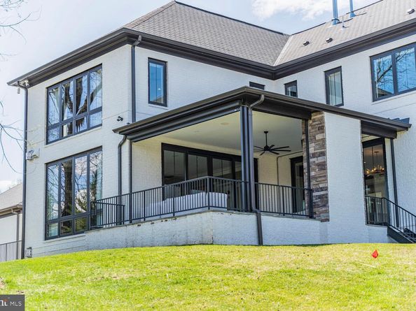1109 Towlston Road, Mclean VA 22102