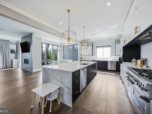 1109 Towlston Road, Mclean VA 22102