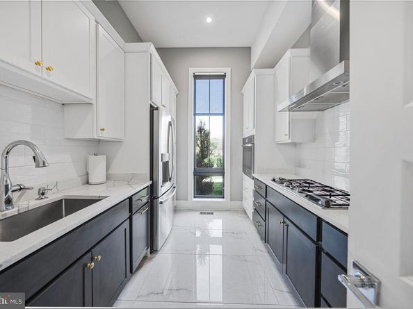 1109 Towlston Road, Mclean VA 22102