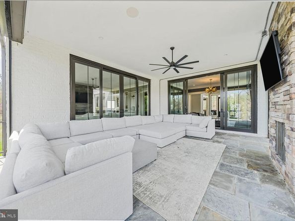 1109 Towlston Road, Mclean VA 22102