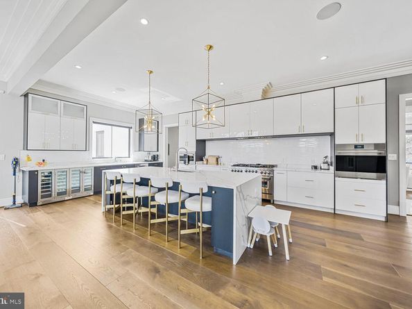 1109 Towlston Road, Mclean VA 22102