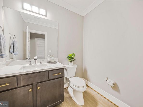 1109 Towlston Road, Mclean VA 22102