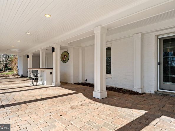 2007 Spring Branch Drive, Vienna VA 22181