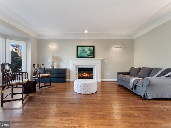 2007 Spring Branch Drive, Vienna VA 22181