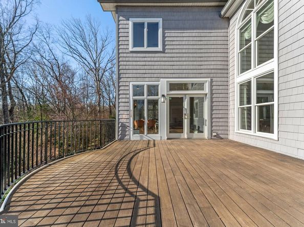 2007 Spring Branch Drive, Vienna VA 22181