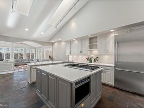 2007 Spring Branch Drive, Vienna VA 22181
