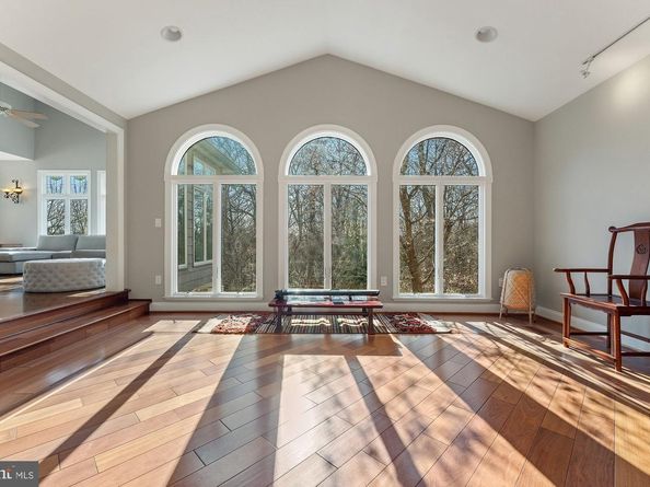 2007 Spring Branch Drive, Vienna VA 22181