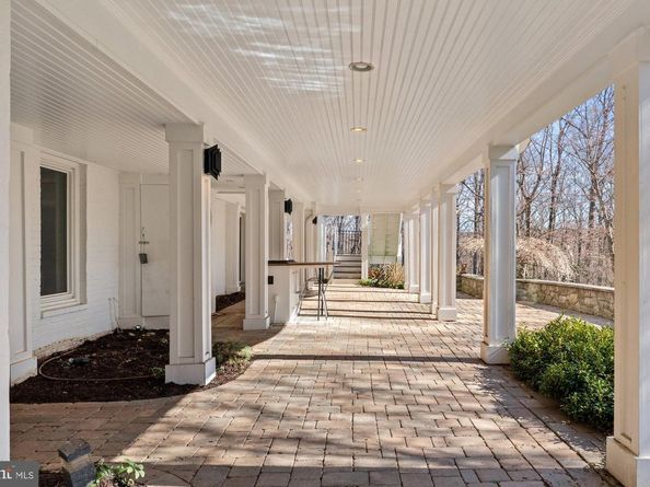 2007 Spring Branch Drive, Vienna VA 22181