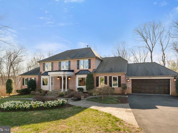 2007 Spring Branch Drive, Vienna VA 22181