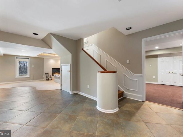 2007 Spring Branch Drive, Vienna VA 22181