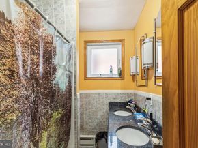 225 Buckingham Place, Philadelphia PA 19104