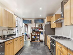 225 Buckingham Place, Philadelphia PA 19104