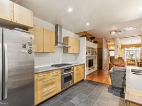 225 Buckingham Place, Philadelphia PA 19104