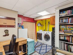 225 Buckingham Place, Philadelphia PA 19104