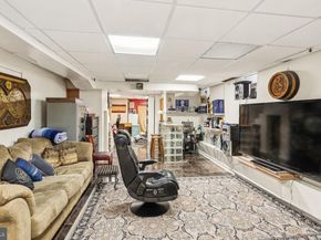 225 Buckingham Place, Philadelphia PA 19104