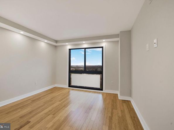 250 S Reynolds Street 612, Alexandria VA 22304