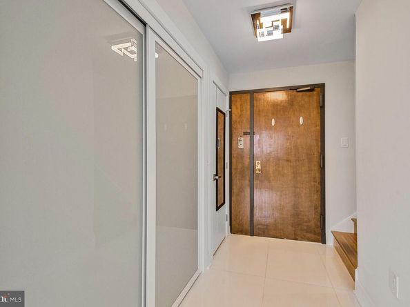 250 S Reynolds Street 612, Alexandria VA 22304