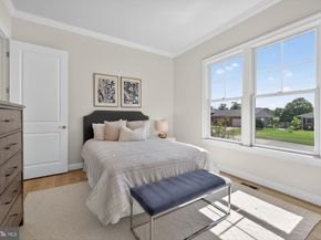 910 Fairway Drive NE, Vienna VA 22180