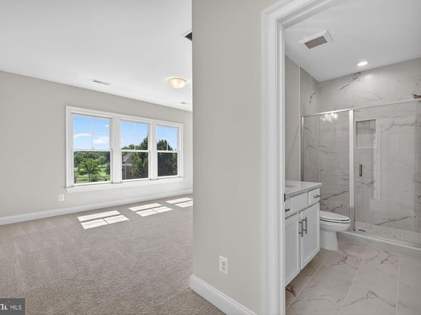 910 Fairway Drive NE, Vienna VA 22180