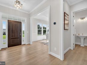 910 Fairway Drive NE, Vienna VA 22180