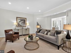 910 Fairway Drive NE, Vienna VA 22180