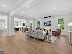 910 Fairway Drive NE, Vienna VA 22180