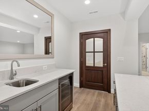 910 Fairway Drive NE, Vienna VA 22180