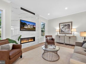 910 Fairway Drive NE, Vienna VA 22180