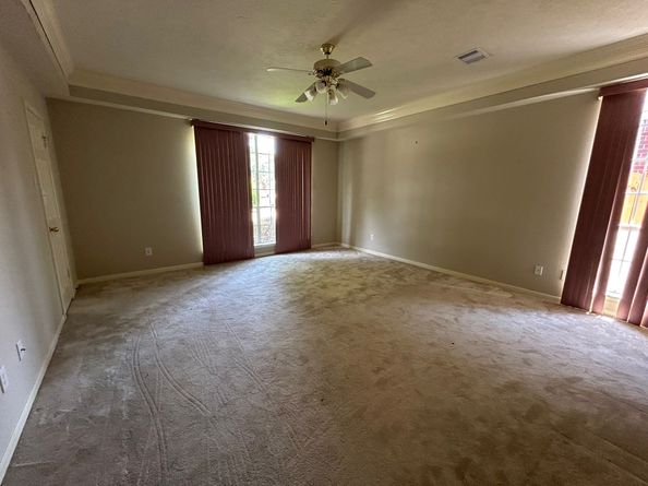 13618 Hidden Dell Court, Houston TX 77059