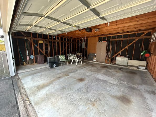 13618 Hidden Dell Court, Houston TX 77059
