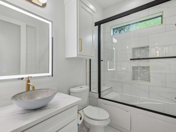 3505 Cobb Street, Houston TX 77004