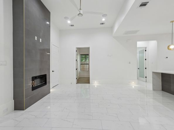 3505 Cobb Street, Houston TX 77004