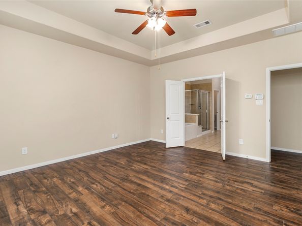 1938 Honey Laurel Drive, Conroe TX 77304