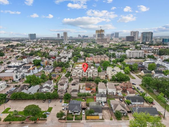 1616 Rosewood Street, Houston TX 77004