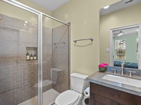 1616 Rosewood Street, Houston TX 77004